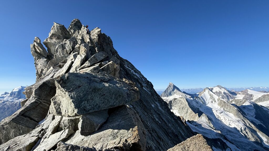 Climbers on the Rasoir
